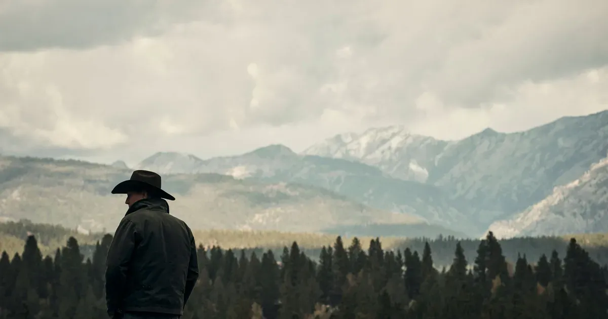 The world is burning and i am watching the Duttons